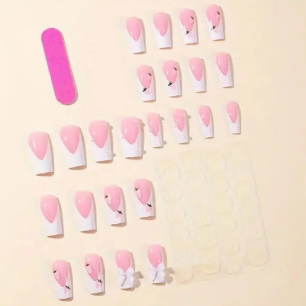 24 Pieces Fake Press On Nails